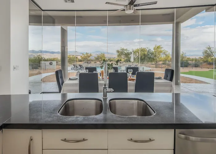 Fallbrook By Avantstay Scottsdale